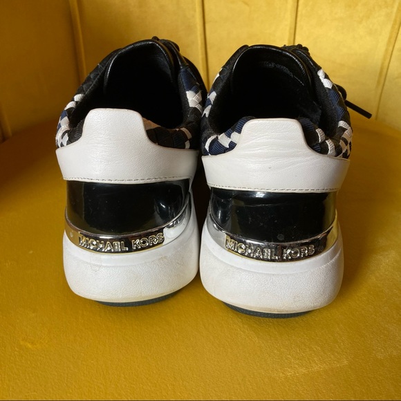 Michael Kors Amanda Trainer in blue black and white - Picture 7 of 11